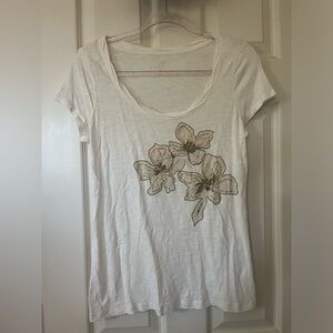 ann taylor loft petites women’s white beaded gold flower scoop neck t shirt